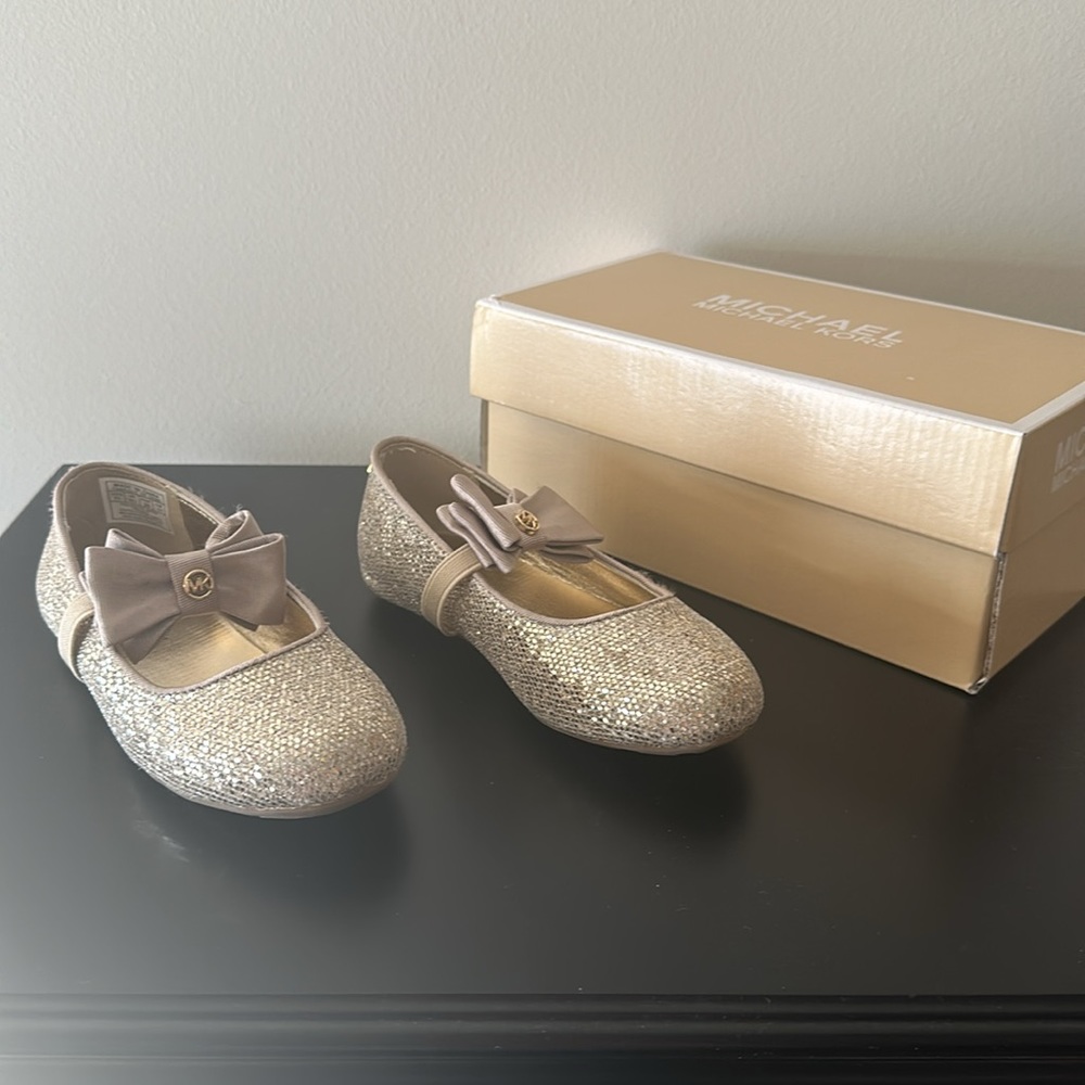 Michael Kors Girls Sparkle Flats - Picture 5 of 6